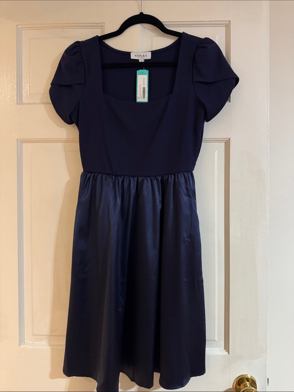 Gilli Navy Puff-Sleeve Square-Neck Party Dress
